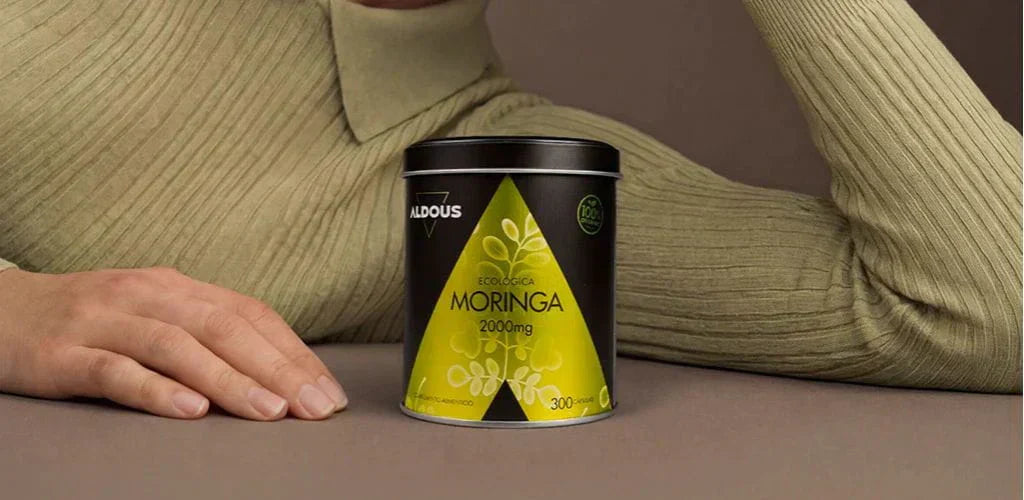 Boîte de moringa bio Aldous Bio pour illustrer ce qu’est le moringa et à quoi il sert