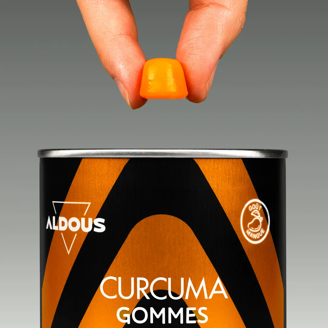 Prise de Curcuma avec probiotiques en gummies Aldous avec dose du complément