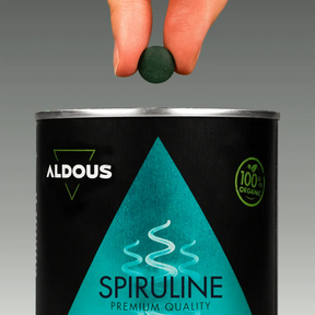 Prise de Spiruline bio Aldous avec dose du complément