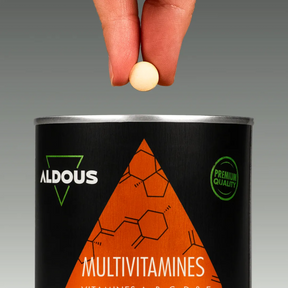 Prise de Multivitamines Aldous avec dose du complément